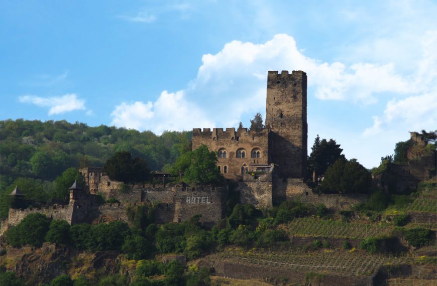 Die Burg Gutenfels bei Kaub am Rhein